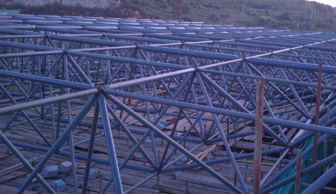 内蒙古概述网架加工公司对网架保温隔热的办法